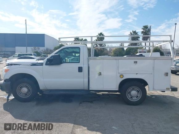 2016 Ford Super Duty F-250 SRW XL with VIN 1FDBF2A66GEC26011, listed as a IAAI auction lot 41383279 with 81,996 mi miles. Bid and sale history available at carsss.com. Image 14.
