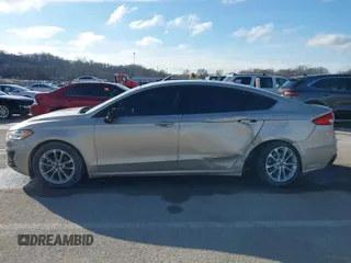 2019 Ford Fusion SE with VIN 3FA6P0HD3KR212008, listed as a IAAI auction lot 41465049 with 140,574 mi miles. Bid and sale history available at carsss.com. Image 14.