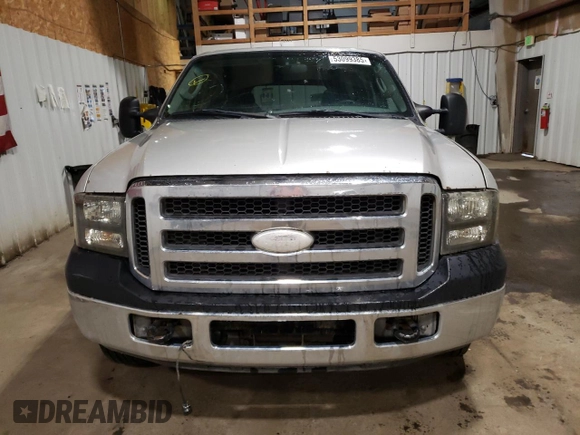 2005 Ford Excursion Special Serv with VIN 1FMSU41P25EC24926, listed as a Copart auction lot 53099385 with 176,253 mi miles and Clean Title. Bid and sale history available at DreamBid. Image 5.