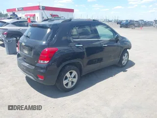 2020 Chevrolet Trax LT with VIN KL7CJLSB6LB014470, listed as a IAAI auction lot 42194730 with Not Provided miles and . Bid and sale history available at DreamBid. Image 4.