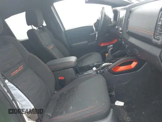 2023 Nissan Frontier Pro-4X z VIN 1N6ED1EK9PN620138, wystawiony jako IAAI lot #42186261 z przebiegiem 30 008 mil mil oraz . Historia ofert i sprzedaży dostępna na DreamBid. Obrazek 5.