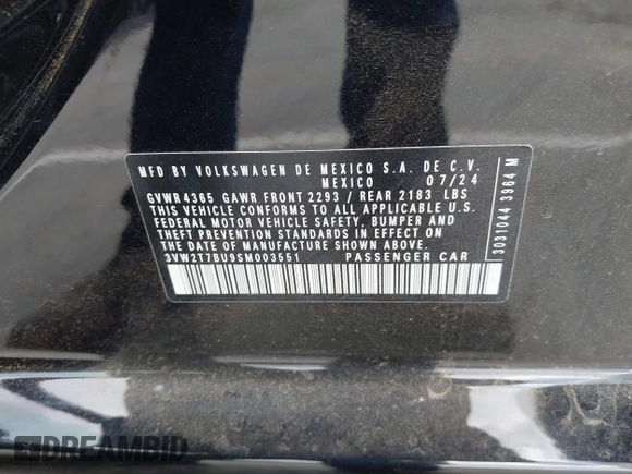 2025 Volkswagen Jetta GLI Autobahn z VIN 3VW2T7BU9SM003551, wystawiony jako IAAI lot #41808269 z przebiegiem 4 038 mil mil oraz . Historia ofert i sprzedaży dostępna na DreamBid. Obrazek 9.