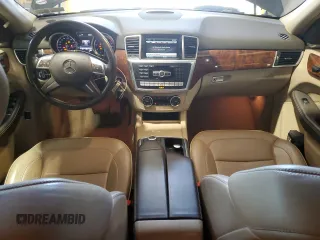 2013 Mercedes-Benz M 350 z VIN 4JGDA5HB9DA235154, wystawiony jako Copart lot #57593255 z przebiegiem 70 563 mil mil oraz Szkody całkowita. Historia ofert i sprzedaży dostępna na DreamBid. Obrazek 8.