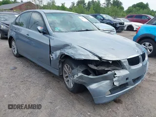 2007 BMW 3 Series 328xi z VIN WBAVC93577KX57868, wystawiony jako IAAI lot #42481255 z przebiegiem 232 143 mil mil oraz . Historia ofert i sprzedaży dostępna na DreamBid. Obrazek 1.