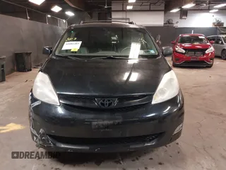 2009 Toyota Sienna XLE with VIN 5TDZK22C19S232024, listed as a IAAI auction lot 42081485 with 179,257 mi miles. Bid and sale history available at carsss.com. Image 12.