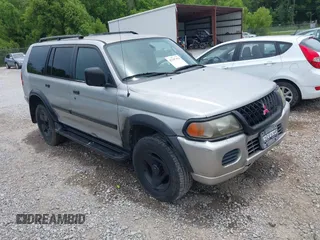 2001 Mitsubishi Montero ES z VIN JA4LS21H11P038976, wystawiony jako IAAI lot #42347453 z przebiegiem 304 822 mil mil oraz . Historia ofert i sprzedaży dostępna na DreamBid. Obrazek 1.