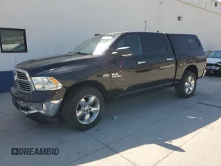 2015 Ram 1500 Big Horn z VIN 1C6RR7LT7FS528456, wystawiony jako Copart lot #61002655 z przebiegiem 111 419 mil mil oraz Szkoda całkowita • Salvage title. Historia ofert i sprzedaży dostępna na DreamBid. Obrazek 1.