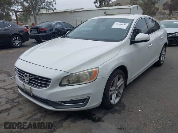 2014 Volvo S60 T5 с VIN YV1612FS0E1286021, выставлен на аукционе IAAI как лот 41708156 с пробегом 115 376 миль миль и . История ставок и продаж доступна на DreamBid. Изображение 2.