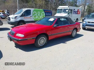 1993 Chrysler LeBaron z VIN 1C3XU4530PF503990, wystawiony jako IAAI lot #42140972 z przebiegiem 100 470 mil mil oraz . Historia ofert i sprzedaży dostępna na DreamBid. Obrazek 2.