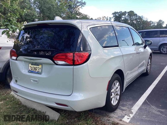 2017 Chrysler Pacifica Touring with VIN 2C4RC1DG5HR764942, listed as a IAAI auction lot 42796303 with 64,391 mi miles and . Bid and sale history available at DreamBid. Image 42.