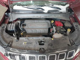 2021 Jeep Compass Altitude z VIN 3C4NJDBB0MT552227, wystawiony jako IAAI lot #41731839 z przebiegiem 34 453 mil mil oraz . Historia ofert i sprzedaży dostępna na DreamBid. Obrazek 10.