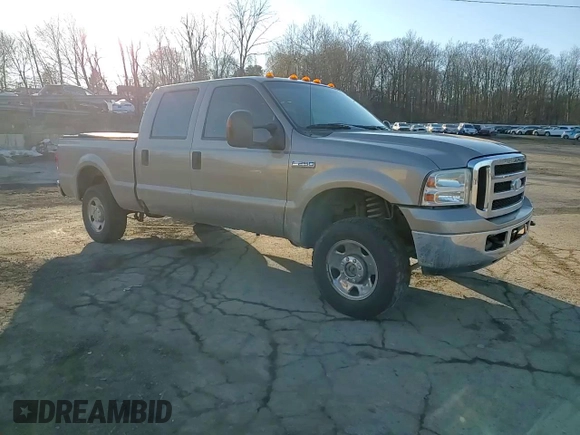 2006 Ford F-250 XL z VIN 1FTSW21566ED03468, wystawiony jako Copart lot #47641765 z przebiegiem 136 368 mil mil oraz Szkoda całkowita • Salvage title. Historia ofert i sprzedaży dostępna na DreamBid. Obrazek 10.