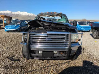 2002 Ford F-250 XL z VIN 1FTNW21F72EA24675, wystawiony jako Copart lot #50554575 z przebiegiem Nie podano mil oraz Nie do naprawy • Non repairable. Historia ofert i sprzedaży dostępna na DreamBid. Obrazek 5.