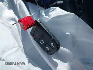 2018 Jeep Compass Latitude с VIN 3C4NJDBB1JT321011, выставлен на аукционе IAAI как лот 42282212 с пробегом 58 402 миль миль и . История ставок и продаж доступна на DreamBid. Изображение 11.