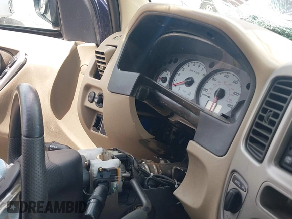 2004 Ford Escape XLT с VIN 1FMYU93154KA98965, выставлен на аукционе IAAI как лот 42630357 с пробегом Не указан миль и . История ставок и продаж доступна на DreamBid. Изображение 7.