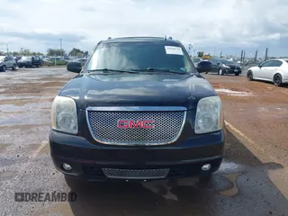 2012 GMC Yukon XL Denali with VIN 1GKS2MEFXCR276620, listed as a IAAI auction lot 41910714 with 266,800 mi miles. Bid and sale history available at carsss.com. Image 12.