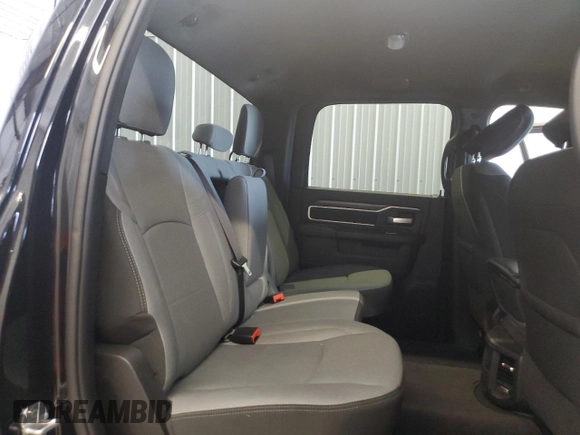 2024 Ram 2500 Big Horn с VIN 3C6UR5DJ0RG400129, выставлен на аукционе Copart как лот 63671735 с пробегом 12 122 миль миль и Чистый • Clean title. История ставок и продаж доступна на DreamBid. Изображение 10.