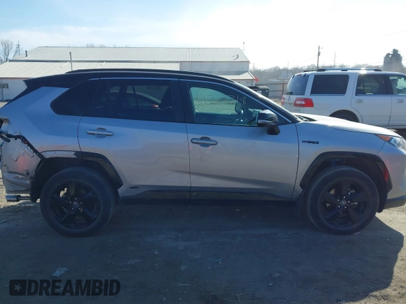 2021 Toyota RAV4 Hybrid XSE with VIN 2T3E6RFV3MW006825, listed as a IAAI auction lot 41787718 with 45,979 mi miles. Bid and sale history available at carsss.com. Image 13.