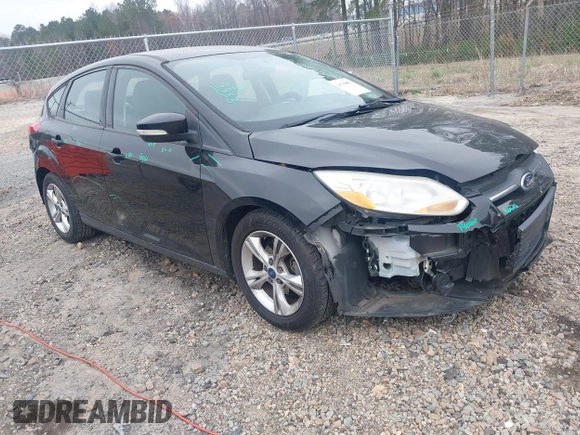 2013 Ford Focus SE with VIN 1FADP3K23DL161448, listed as a IAAI auction lot 41788061 with 184,542 mi miles. Bid and sale history available at carsss.com. Image 1.