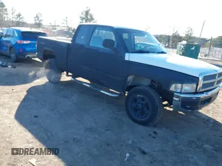 1998 Dodge 1500 with VIN 3B7HF13YXWG142885, listed as a IAAI auction lot 41404805 with 252,588 mi miles and . Bid and sale history available at DreamBid. Image 1.