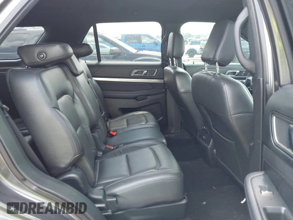 2018 Ford Explorer XLT z VIN 1FM5K7D8XJGC53906, wystawiony jako IAAI lot #42381320 z przebiegiem 142 782 mil mil oraz . Historia ofert i sprzedaży dostępna na DreamBid. Obrazek 8.