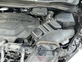 2022 Honda Pilot Touring 7-Passenger with VIN 5FNYF5H65NB002410, listed as a Copart auction lot 63513135 with 46,099 mi miles and Salvage title. Bid and sale history available at DreamBid. Image 17.