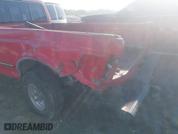 1996 Ford F-350 с VIN 1FTJW35F6TEB75457, выставлен на аукционе IAAI как лот 41153328 с пробегом Не указан миль и . История ставок и продаж доступна на DreamBid. Изображение 6.