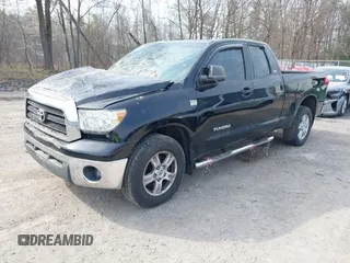 2007 Toyota Tundra SR5 z VIN 5TFBT54117X005726, wystawiony jako IAAI lot #42105716 z przebiegiem 84 828 mil mil oraz . Historia ofert i sprzedaży dostępna na DreamBid. Obrazek 17.