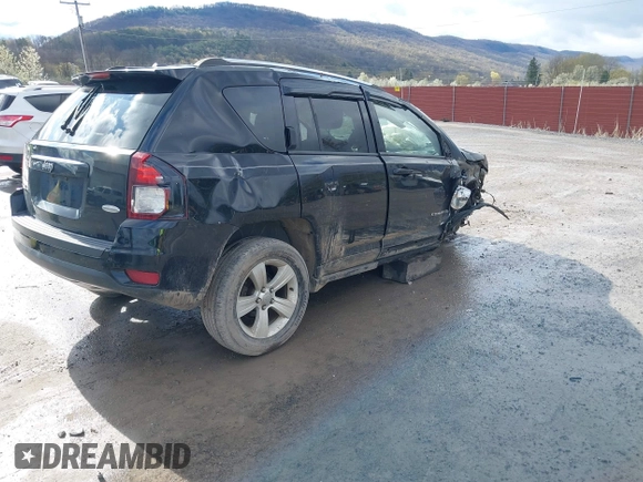 2015 Jeep Compass High Altitude Edition with VIN 1C4NJDEB9FD125763, listed as a IAAI auction lot 42041973 with 159,847 mi miles. Bid and sale history available at carsss.com. Image 4.