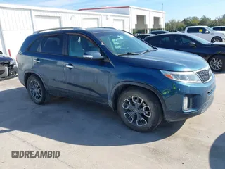 2014 Kia Sorento LX with VIN 5XYKT4A71EG462295, listed as a IAAI auction lot 41508742 with 144,234 mi miles and . Bid and sale history available at carsss.com. Image 1.