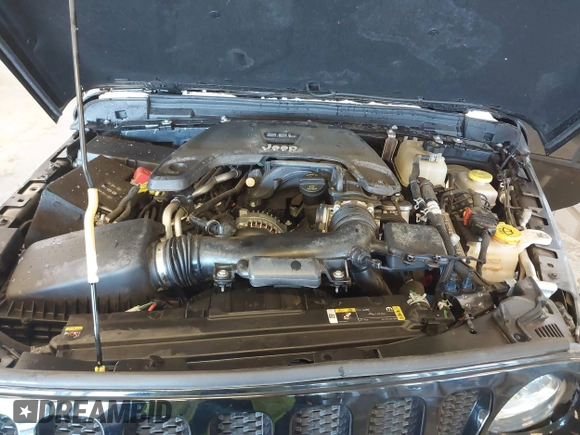 2021 Jeep Wrangler Unlimited Sport S z VIN 1C4HJXDG5MW744101, wystawiony jako IAAI lot #41258885 z przebiegiem Nie podano mil oraz . Historia ofert i sprzedaży dostępna na DreamBid. Obrazek 10.