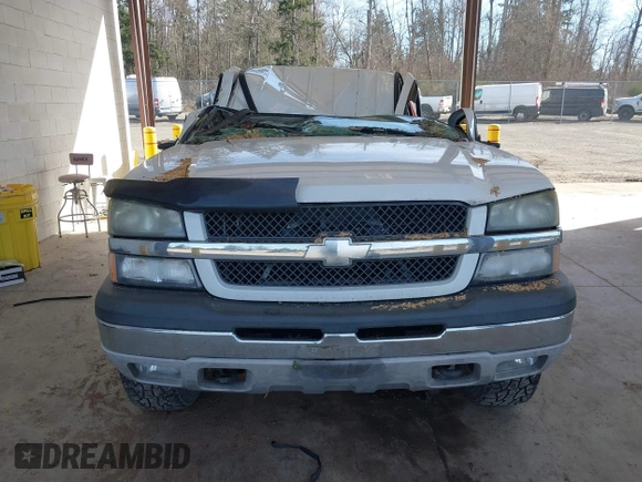 2005 Chevrolet Silverado 1500HD LT z VIN 1GCGK13U25F921945, wystawiony jako IAAI lot #41688949 z przebiegiem 250 734 mil mil oraz . Historia ofert i sprzedaży dostępna na DreamBid. Obrazek 11.