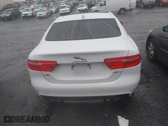 2018 Jaguar XE 25t Premium with VIN SAJAD4FX8JCP24380, listed as a IAAI auction lot 41423753 with 90,623 mi miles. Bid and sale history available at carsss.com. Image 17.