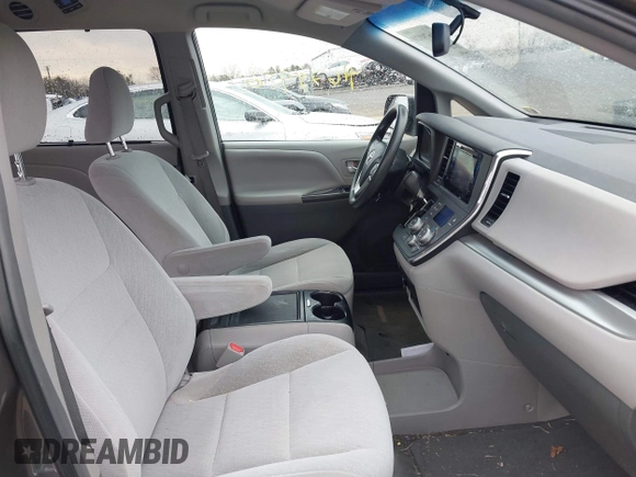 2016 Toyota Sienna LE AAS with VIN 5TDKK3DC2GS714907, listed as a IAAI auction lot 41679920 with 130,321 mi miles. Bid and sale history available at carsss.com. Image 5.