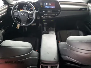 2022 Lexus ES 350 F Sport z VIN 58AGZ1B18NU111366, wystawiony jako Copart lot #59342435 z przebiegiem 54 943 mil mil oraz Szkoda całkowita • Salvage title. Historia ofert i sprzedaży dostępna na DreamBid. Obrazek 8.