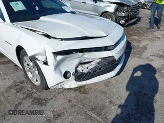 2014 Chevrolet Camaro LT z VIN 2G1FB1E32E9305387, wystawiony jako IAAI lot #42406536 z przebiegiem 129 121 mil mil oraz . Historia ofert i sprzedaży dostępna na DreamBid. Obrazek 6.