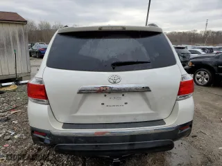 2011 Toyota Highlander with VIN 5TDZK3EHXBS044590, listed as a Copart auction lot 84206474 with 212,341 mi miles and Non Repairable. Bid and sale history available at carsss.com. Image 6.