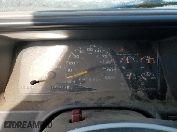 1998 GMC Yukon with VIN 1GKEK13R4WJ719517, listed as a Copart auction lot 44651715 with 230,062 mi miles and Clean Title. Bid and sale history available at carsss.com. Image 9.