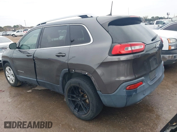 2018 Jeep Cherokee Latitude Plus with VIN 1C4PJLLBXJD621833, listed as a IAAI auction lot 41325843 with 65,326 mi miles. Bid and sale history available at carsss.com. Image 3.