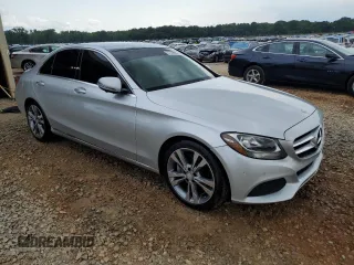 2016 Mercedes-Benz C 300 z VIN 55SWF4JB3GU176843, wystawiony jako Copart lot #57259905 z przebiegiem 87 361 mil mil oraz Szkoda całkowita • Salvage title. Historia ofert i sprzedaży dostępna na DreamBid. Obrazek 4.