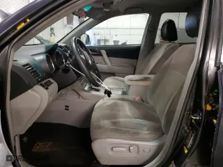 2011 Toyota Highlander with VIN 5TDBK3EH0BS091841, listed as a Copart auction lot 52000185 with 0 mi miles and Clean Title. Bid and sale history available at carsss.com. Image 7.