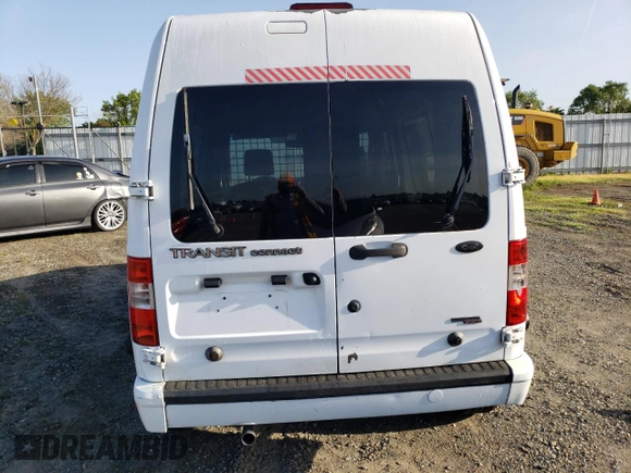 2013 Ford Transit Connect XLT z VIN NM0LS6BN1DT166418, wystawiony jako Copart lot #52207585 z przebiegiem 347 360 mil mil oraz Czysty tytuł • Clean title. Historia ofert i sprzedaży dostępna na DreamBid. Obrazek 6.