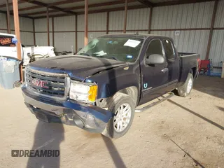 2008 GMC Sierra 1500 SLE1 z VIN 2GTEK19J181254317, wystawiony jako IAAI lot #41421167 z przebiegiem 211 202 mil mil oraz . Historia ofert i sprzedaży dostępna na DreamBid. Obrazek 17.