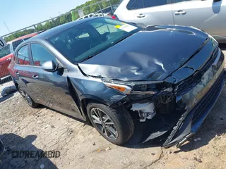 2022 Kia Forte LXS with VIN 3KPF24AD2NE450065, listed as a IAAI auction lot 41980261 with 46,531 mi miles. Bid and sale history available at carsss.com. Image 1.