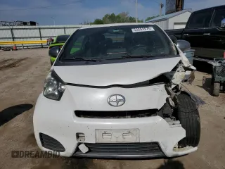 2013 Scion iQ z VIN JTNJJXB08DJ024226, wystawiony jako Copart lot #53262975 z przebiegiem 170 253 mil mil oraz Szkoda całkowita • Salvage title. Historia ofert i sprzedaży dostępna na DreamBid. Obrazek 5.