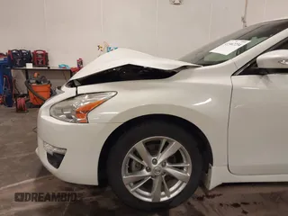 2015 Nissan Altima S with VIN 1N4AL3AP9FN310352, listed as a IAAI auction lot 41902234 with 60,132 mi miles and . Bid and sale history available at DreamBid. Image 18.