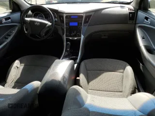 2013 Hyundai Sonata GLS z VIN 5NPEB4AC4DH521702, wystawiony jako Copart lot #56234855 z przebiegiem 111 191 mil mil oraz Szkoda całkowita • Salvage title. Historia ofert i sprzedaży dostępna na DreamBid. Obrazek 8.