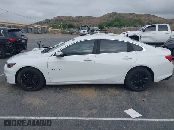 2018 Chevrolet Malibu LT z VIN 1G1ZD5ST8JF124833, wystawiony jako IAAI lot #42175064 z przebiegiem 121 449 mil mil oraz . Historia ofert i sprzedaży dostępna na DreamBid. Obrazek 14.