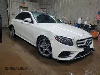 2020 Mercedes-Benz E 350 with VIN WDDZF8EB4LA747622, listed as a Copart auction lot 48091035 with 21,622 mi miles and Salvage Title. Bid and sale history available at DreamBid. Image 4.