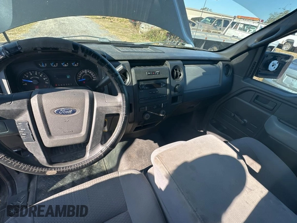 2013 Ford F-150 XL with VIN 1FTMF1CM7DFE09796, listed as a Copart auction lot 88993205 with 67,872 mi miles and Clean title. Bid and sale history available at DreamBid. Image 9.